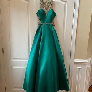 Camille La Vie: Emerald Prom Dress